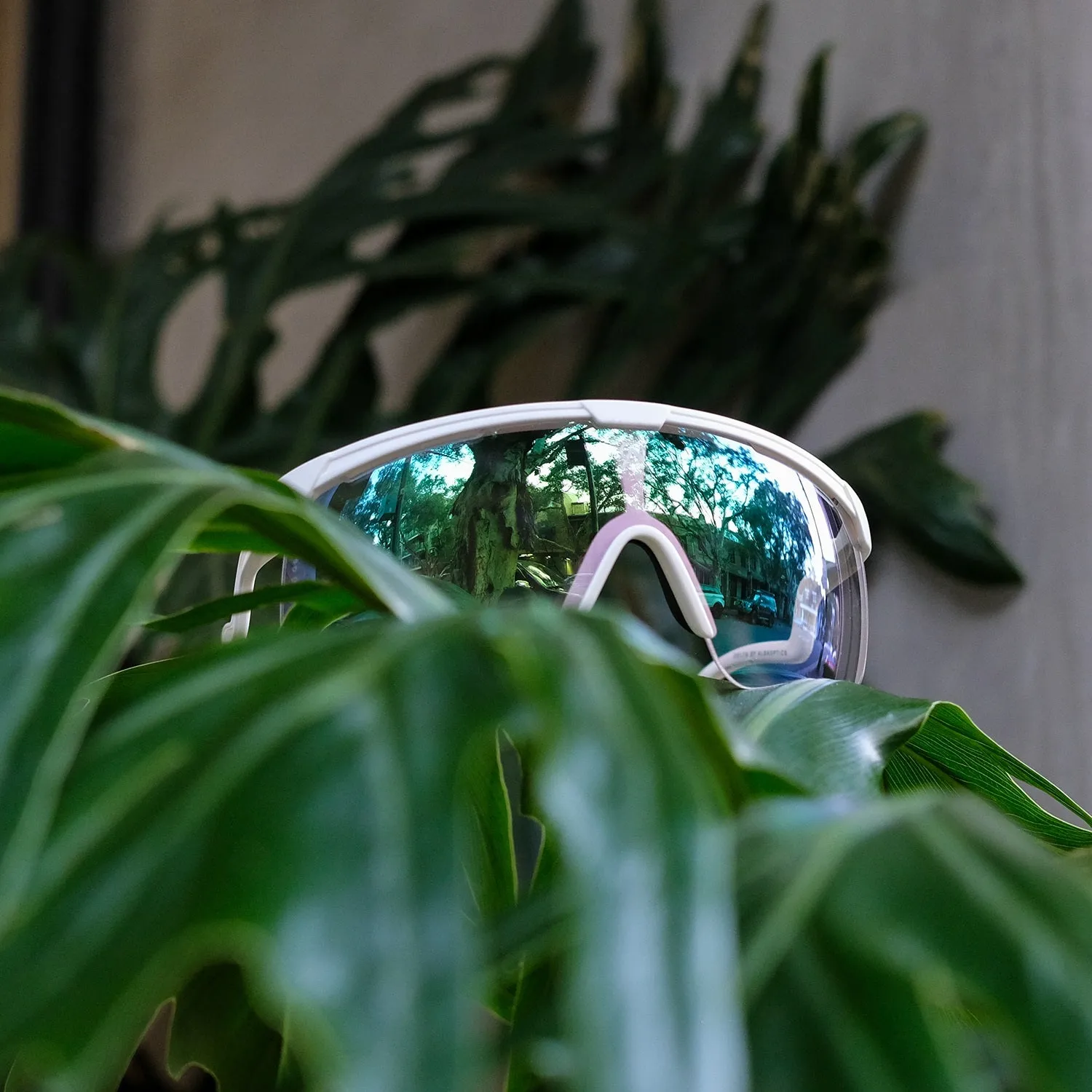 Alba Optics Delta - White (VZUM BTL Photochromatic Lens)