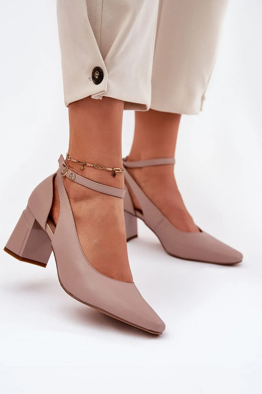 Block heel pumps Step in style