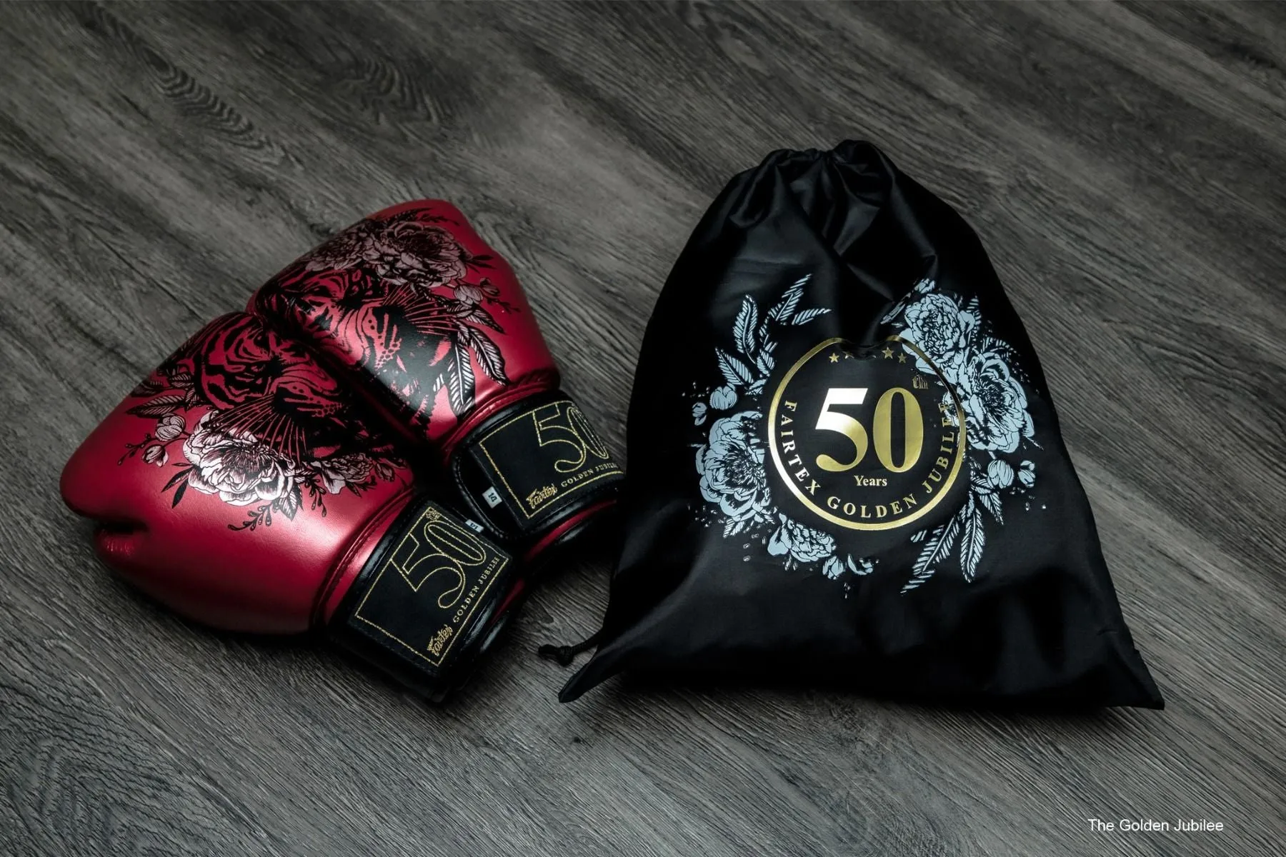 FAIRTEX GOLDEN JUBILEE BOXING GLOVES - LIMITED EDITION BOXING GLOVES (Comes with nylon bag)