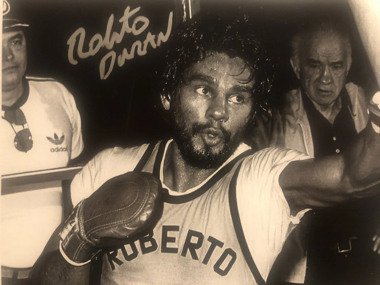 Roberto Duran Autographed Signed boxing 8x10 training photo