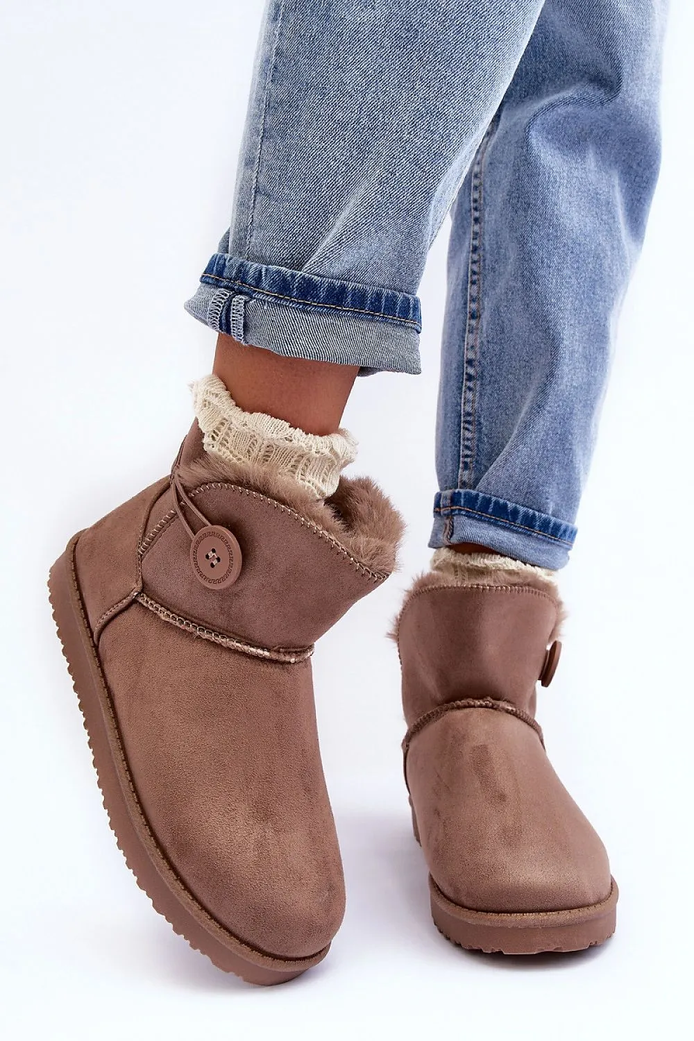 Snow boots