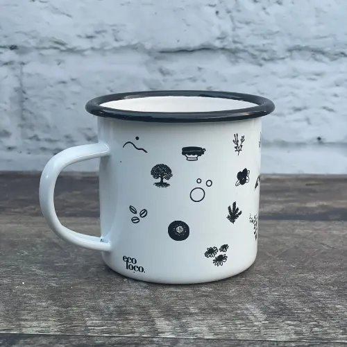Tasse en acier émaillé