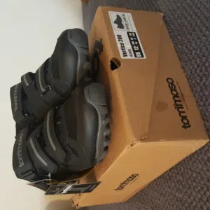 Tommaso Vertice 200 Black Cycling Shoes