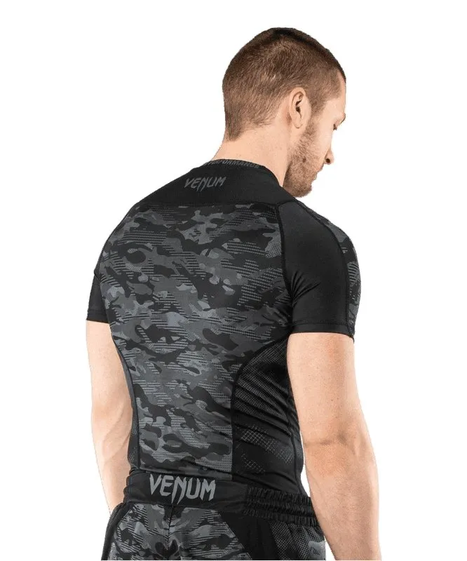 Venum Defender Short Sleeve Rashguard